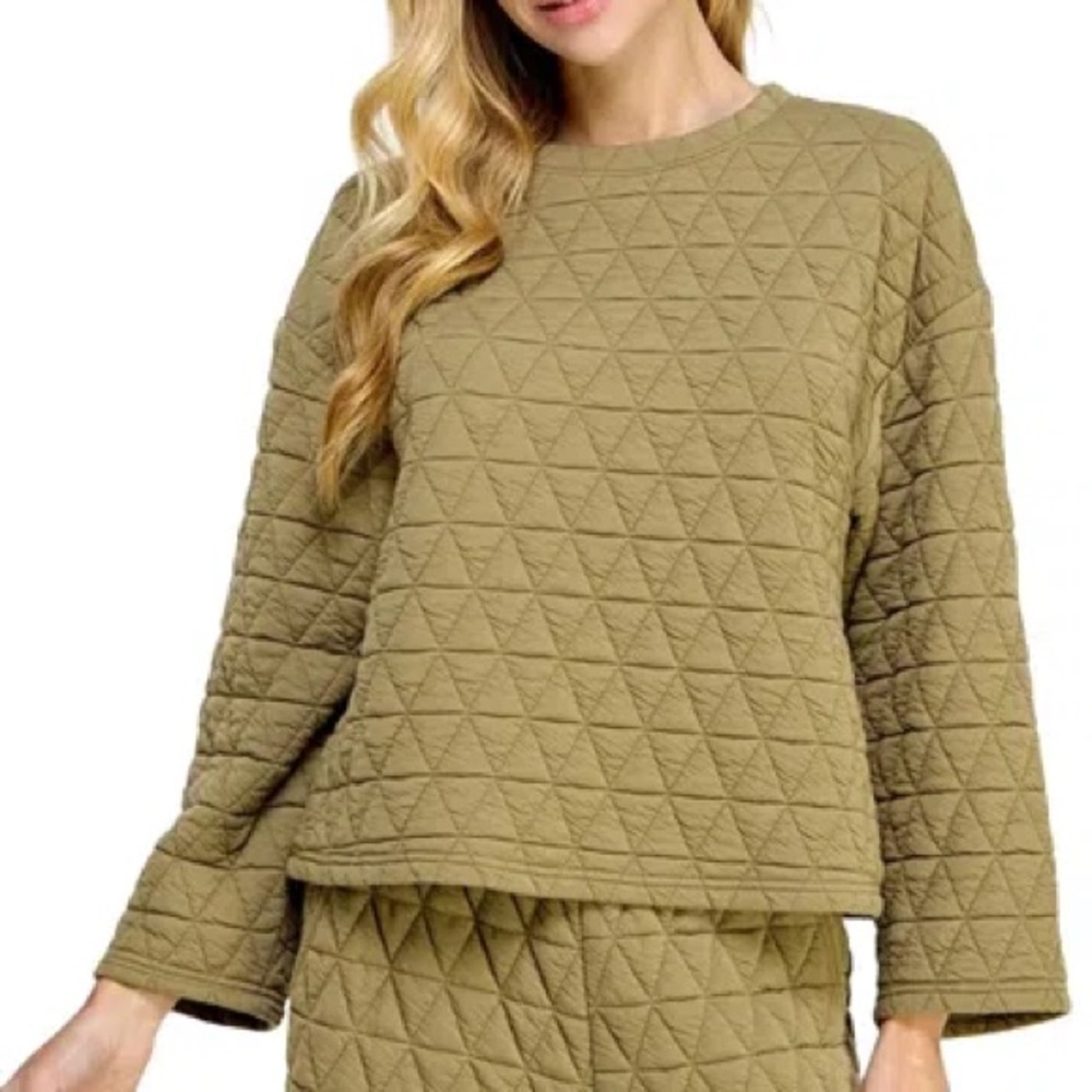 Quilted Olive Green Lounge Set See and Be Seen Size M LONG SLEEVE TOP